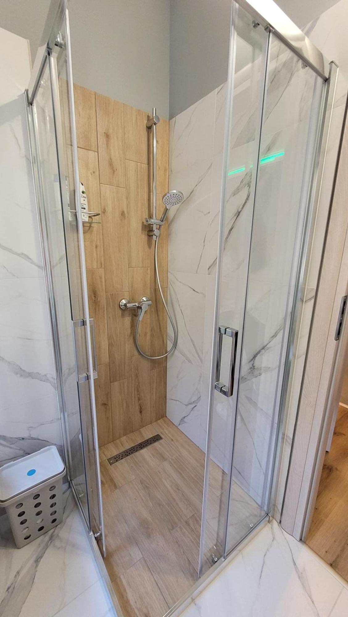 Clar Studio 1 Brasov Luaran gambar
