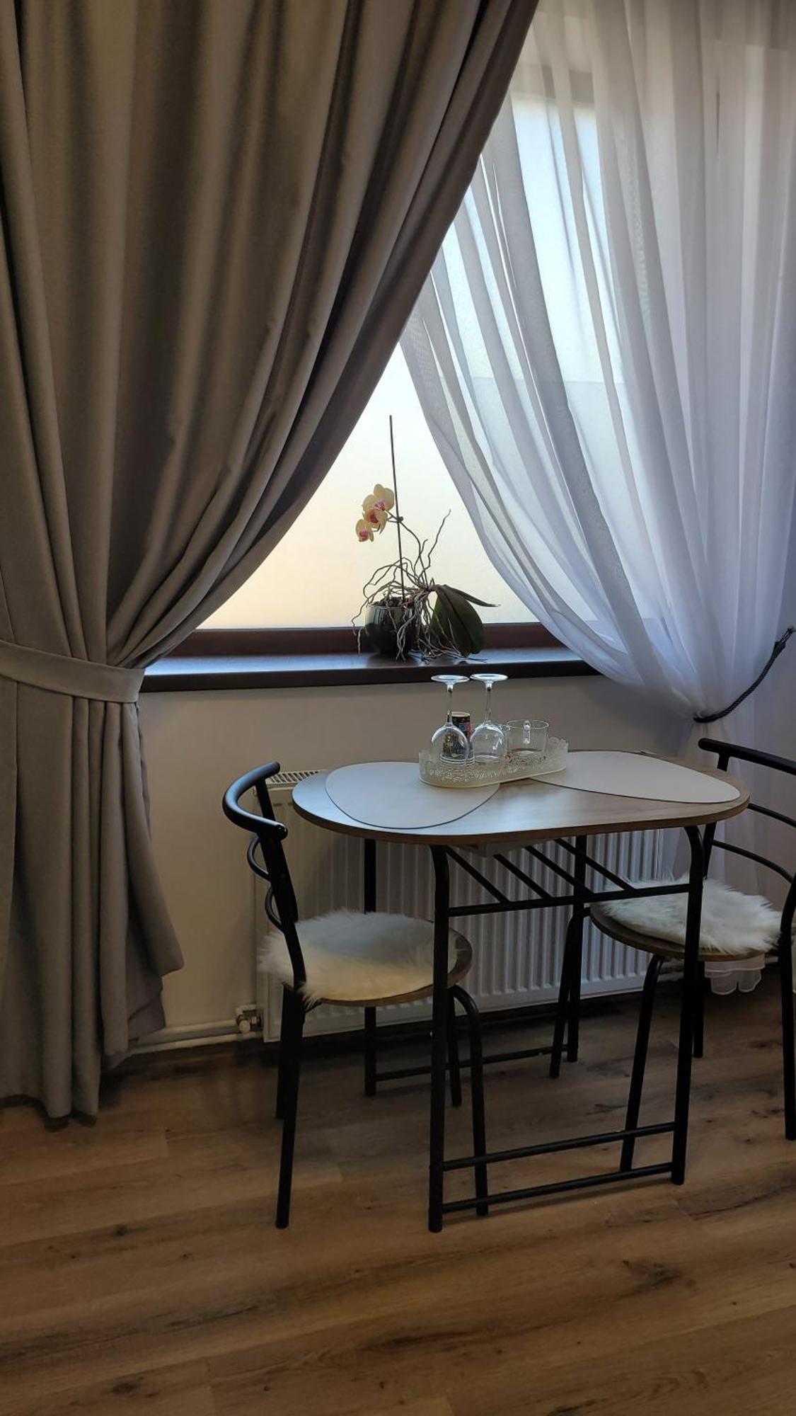 Clar Studio 1 Brasov Luaran gambar